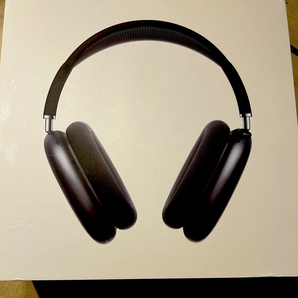 AirPod maxes